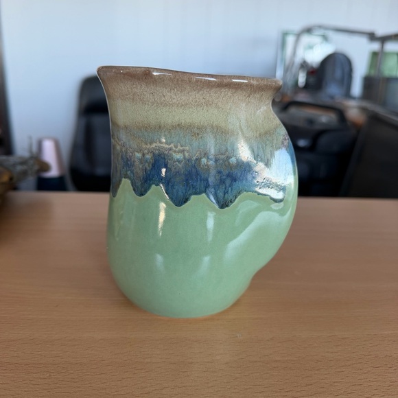 Handcrafted Ceramic Mug - Picture 3 of 7